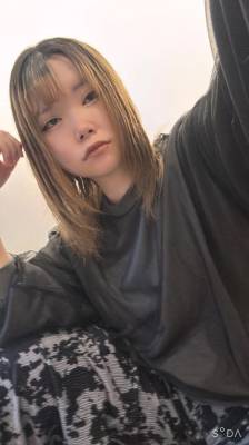 瑠璃川せな 18歳