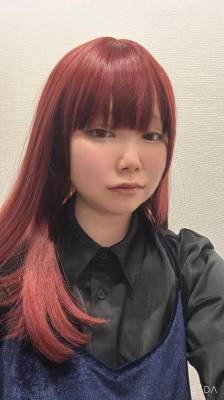 瑠璃川せな 18歳