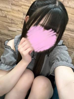 小鳥谷ひより 18歳