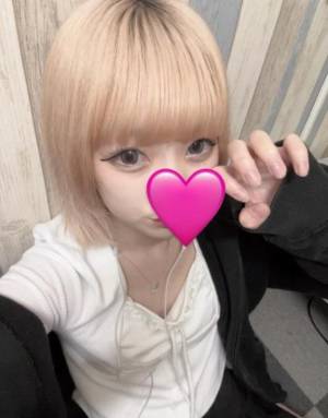 戦慄るい 18歳