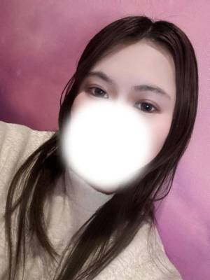 鳴宮ふゆか 23歳