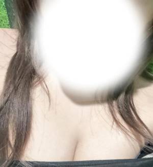 鳴宮ふゆか 23歳