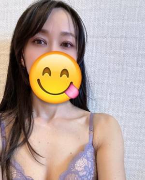 上条しの 44歳