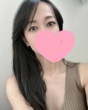 上条しの 44歳