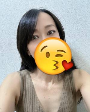 上条しの 44歳