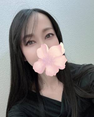 上条しの 44歳
