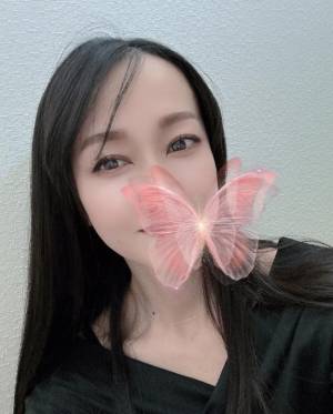 上条しの 44歳