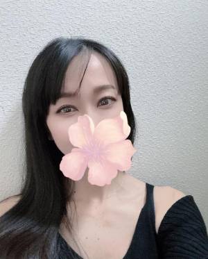 上条しの 44歳