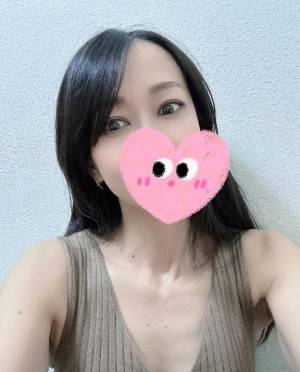 上条しの 44歳