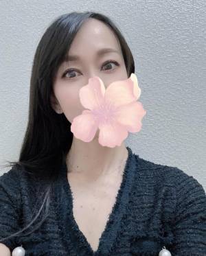 上条しの 44歳