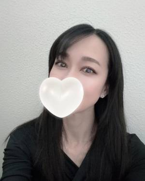 上条しの 44歳