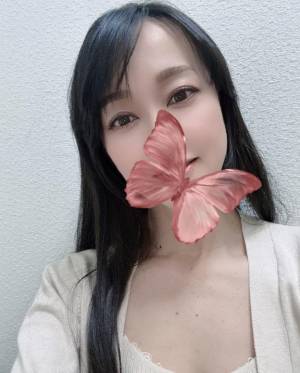 上条しの 44歳