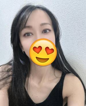 上条しの 44歳