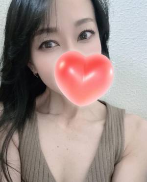 上条しの 44歳
