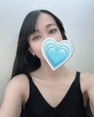 上条しの 44歳