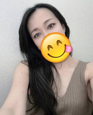 上条しの 44歳