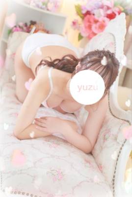 村山ゆず 25歳