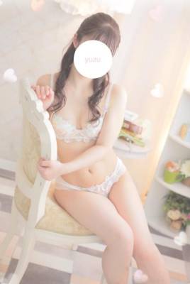 村山ゆず 25歳