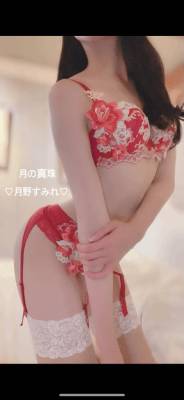 月野すみれ 28歳