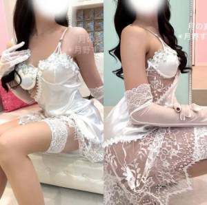 月野すみれ 28歳