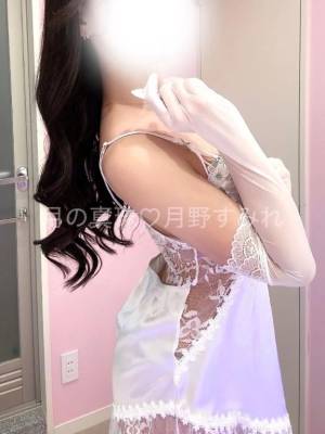 月野すみれ 28歳