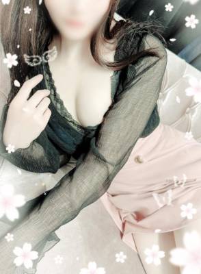倉野かすみ 33歳