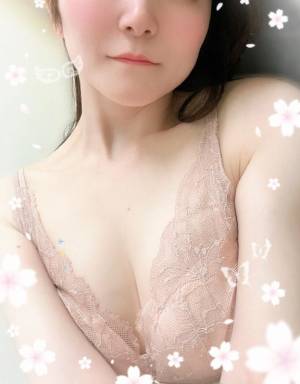 倉野かすみ 33歳