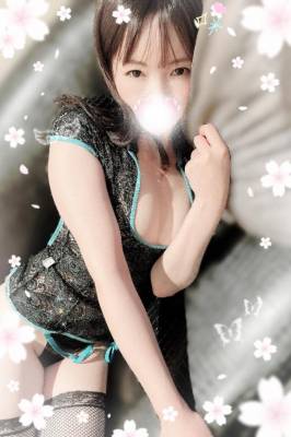 倉野かすみ 33歳