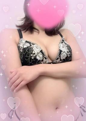 金井れみ 27歳