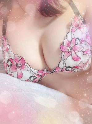 金井れみ 27歳
