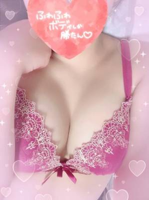 金井れみ 27歳