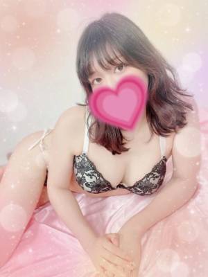 金井れみ 27歳