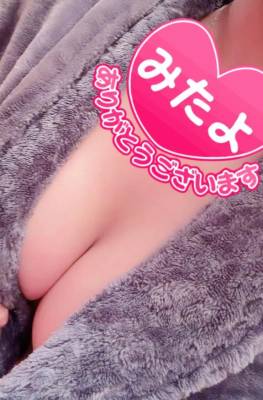 吉川りつ 33歳