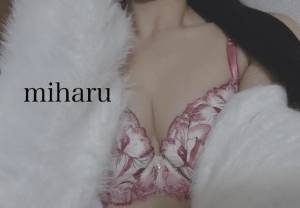 周東みはる 28歳