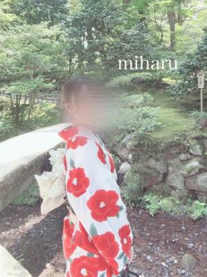 周東みはる 28歳