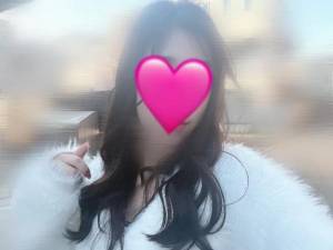 周東みはる 28歳