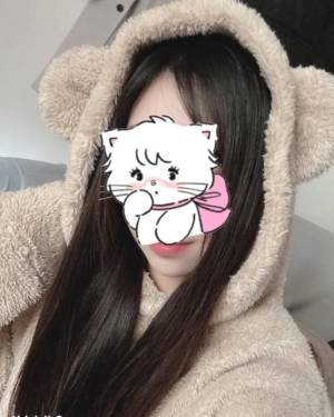 周東みはる 28歳