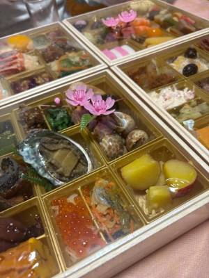 周東みはる 28歳