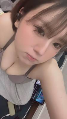 さや 23歳
