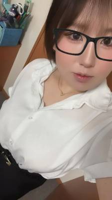 さや 23歳