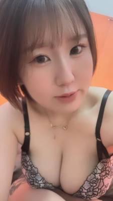 さや 23歳