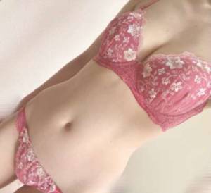 まな 24歳