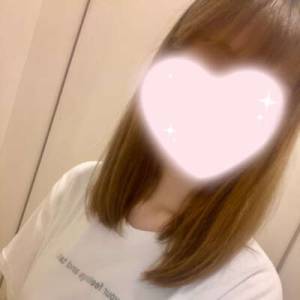 まな 24歳