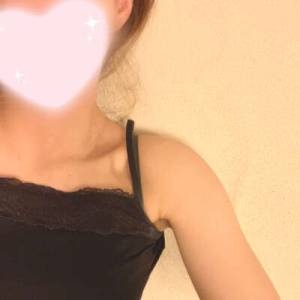 まな 24歳