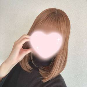 まな 24歳