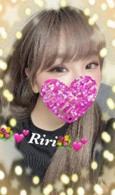 芹沢りり 31歳