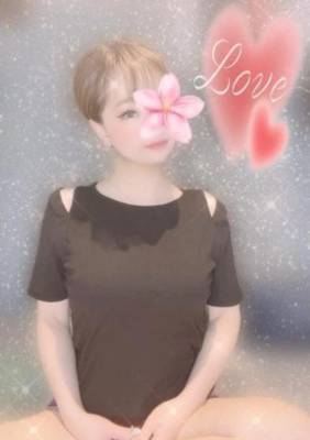 芹沢りり 31歳