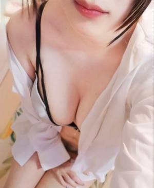 七海みお 24歳