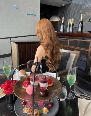 香月めい 32歳