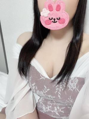 三月りさ 32歳